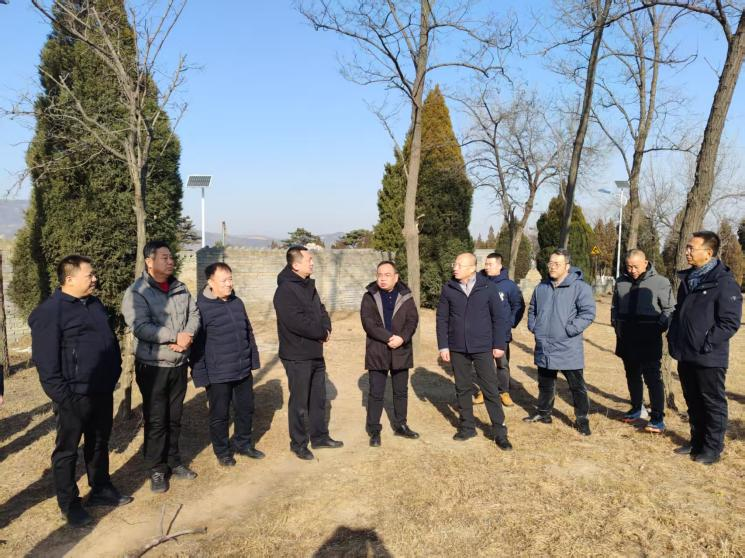 冀鹏翀局长深入平定县冠山森林公园实地检查森林防火工作